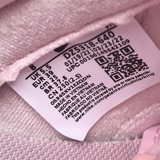Nike Dunk Low WMNS “Teddy Bear” Sneaker       DZ5318-640 - FashionPlug