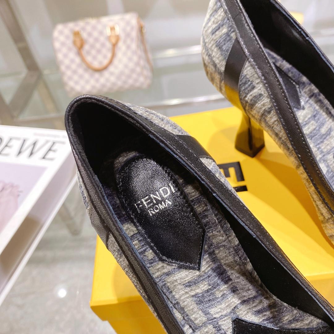 Fendi Baguette Pump - FashionPlug