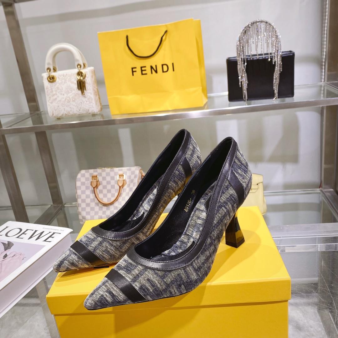 Fendi Baguette Pump - FashionPlug