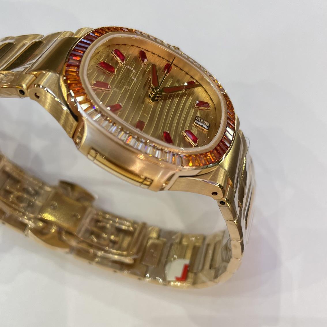 Patek Philipps 7118/1300R - Nautilus Watch - FashionPlug