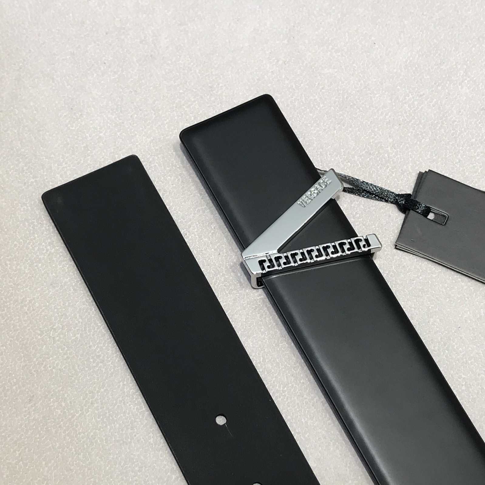 Versace Belt - FashionPlug