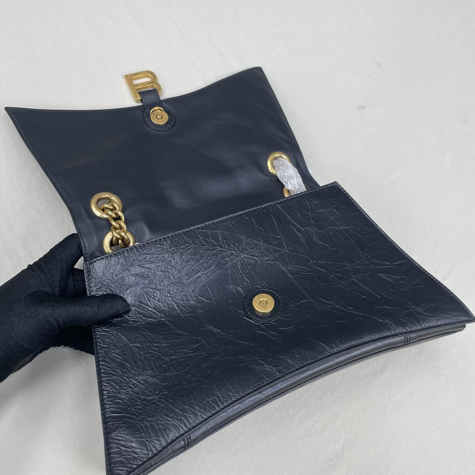 Balenciaga Women's Crush Large Chain Bag In Black(31-20-12cm) - FashionPlug