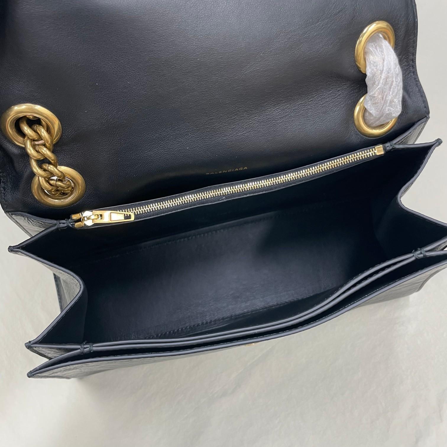 Balenciaga Women's Crush Large Chain Bag In Black(31-20-12cm) - FashionPlug