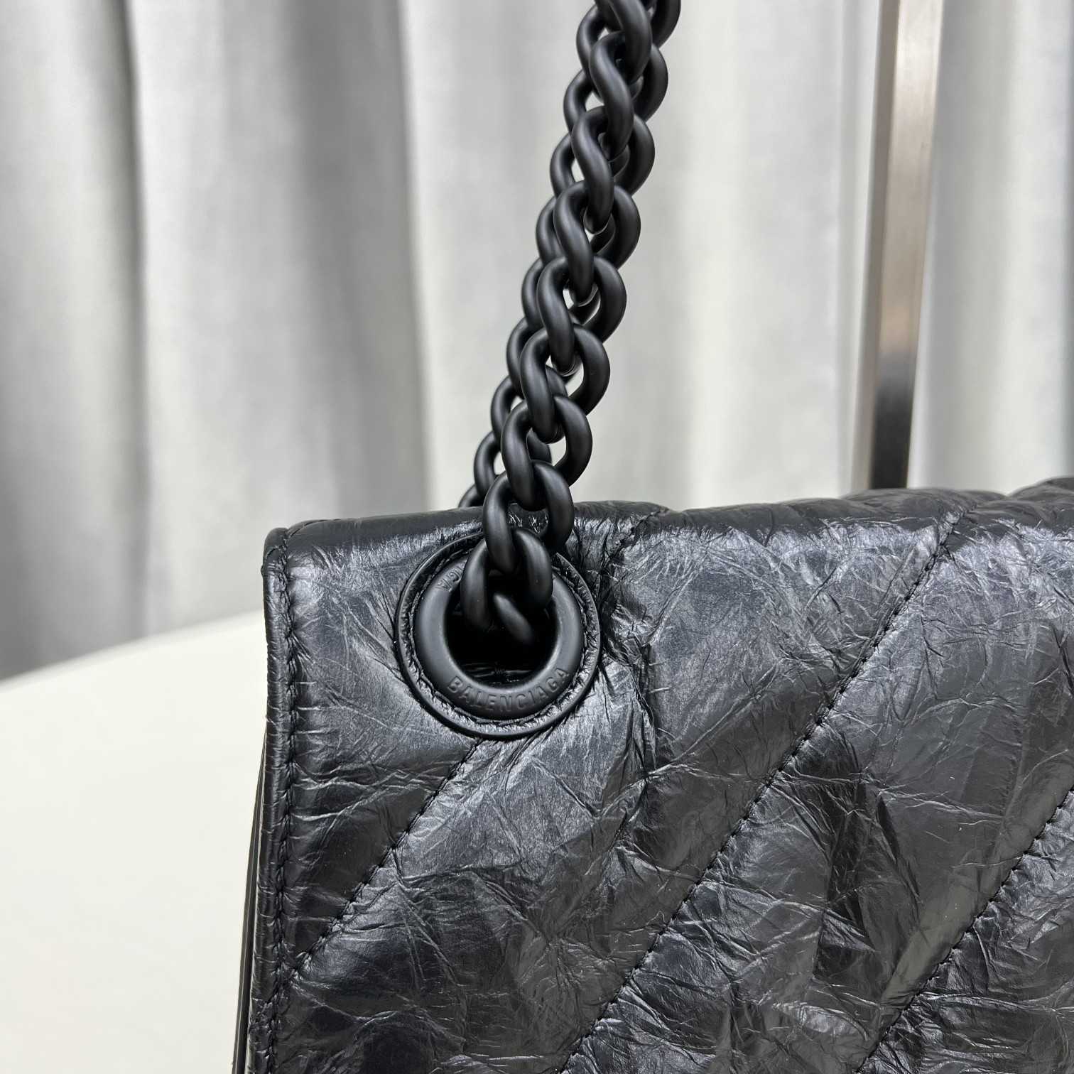 Balenciaga Women's Crush Medium Chain Bag Quilted In Black(31-20-12cm) - FashionPlug