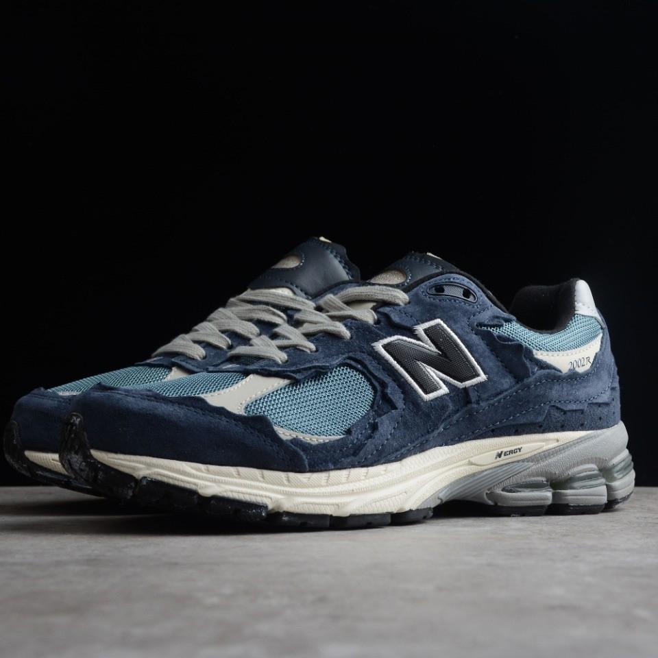 New Balance WL2002 Sneakers     - FashionPlug