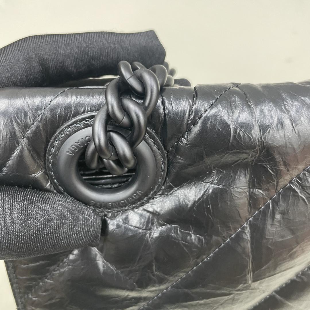 Balenciaga Women's Crush Large Chain Bag Quilted In Black(40-11-25cm) - FashionPlug