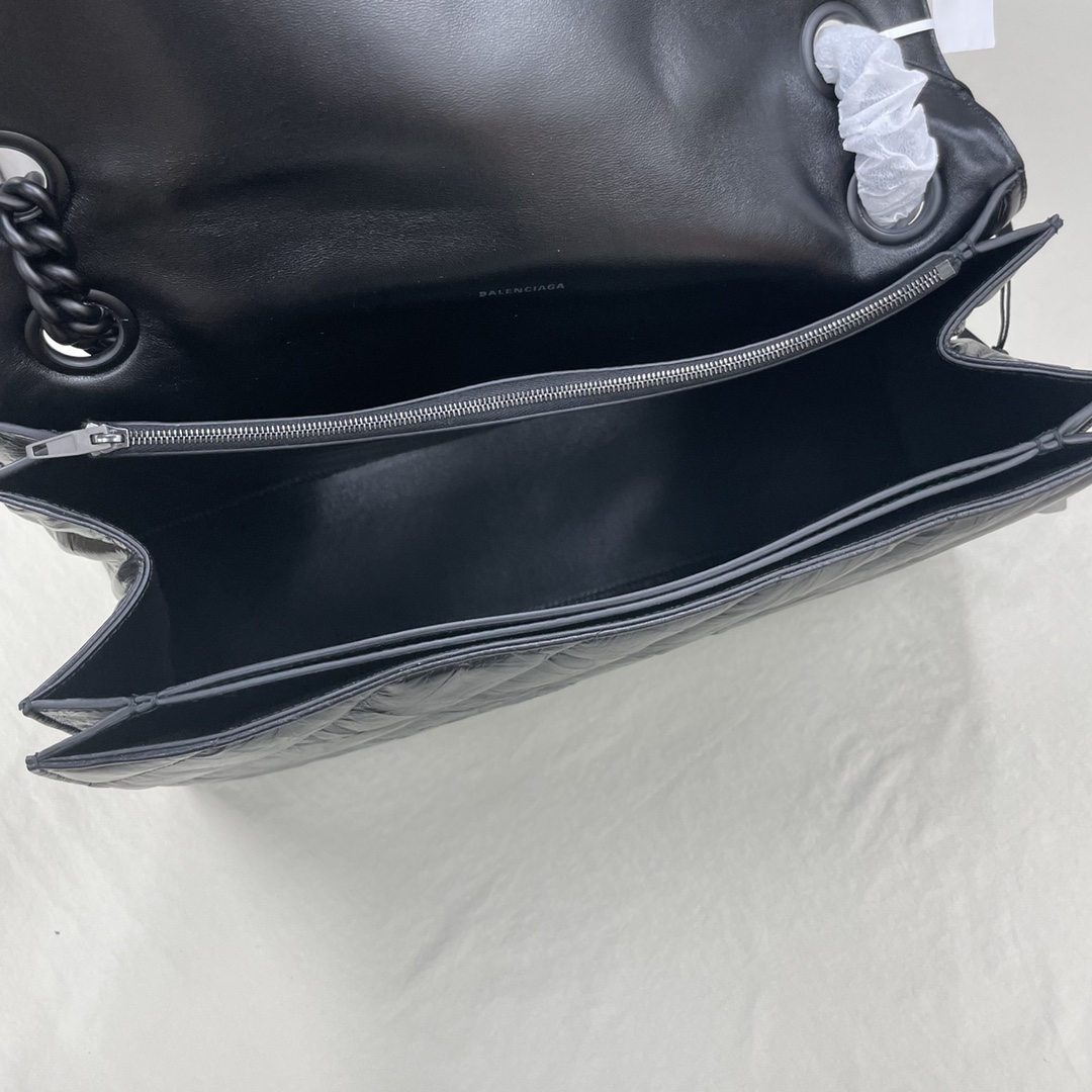 Balenciaga Women's Crush Large Chain Bag Quilted In Black(40-11-25cm) - FashionPlug