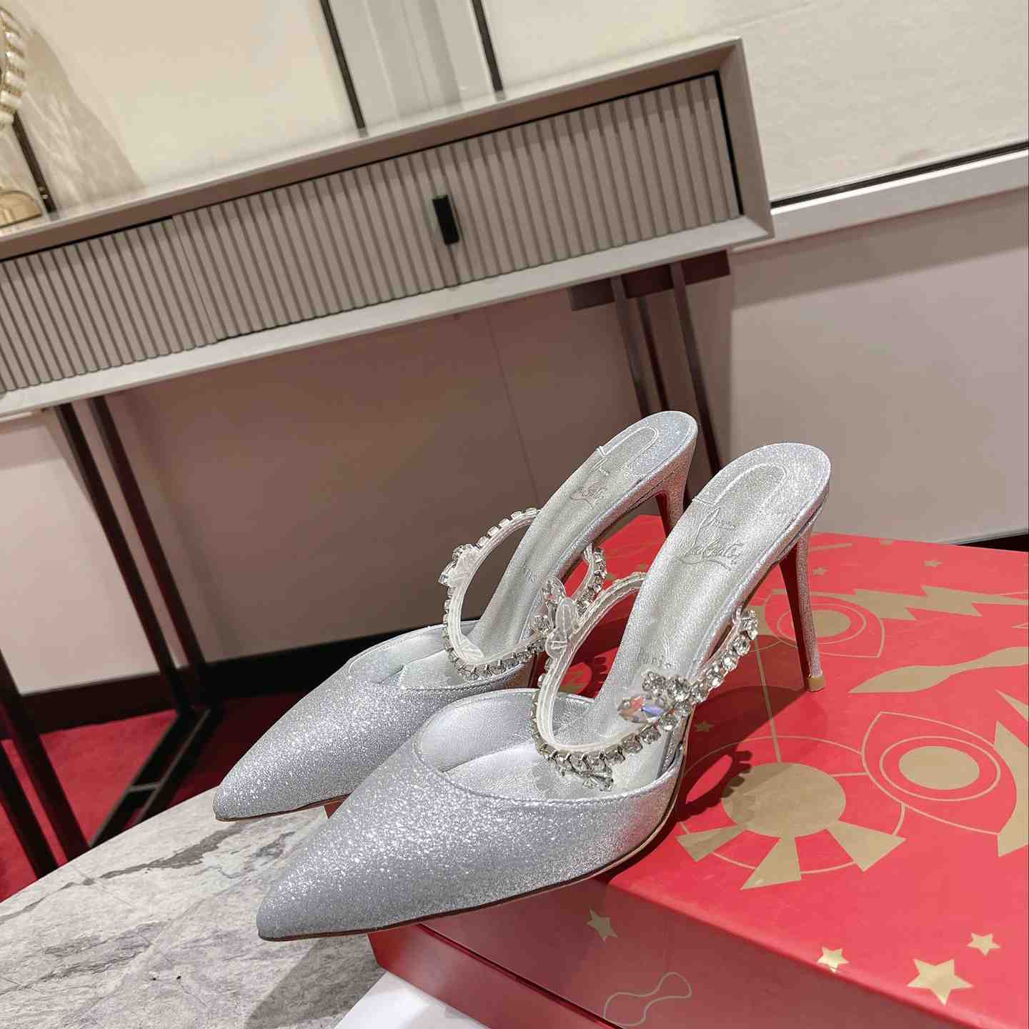 Christian Louboutin Planet Queen Pump  85mm - FashionPlug