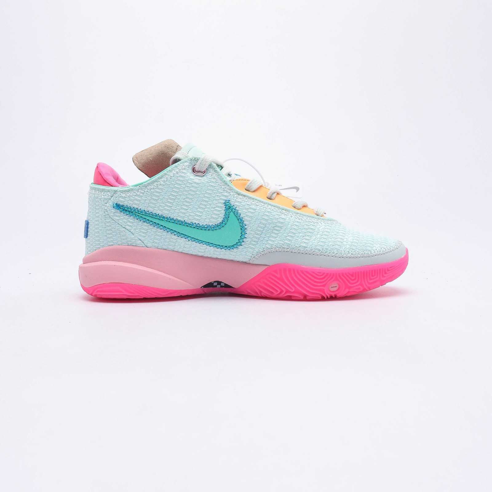 Nike Lebron XX EP Sneakers     DJ5423-100 - FashionPlug
