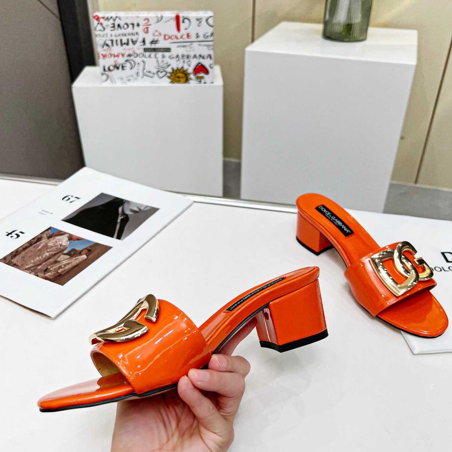 Dolce & Gabbana Polished Calfskin Sliders With DG Logo - FashionPlug