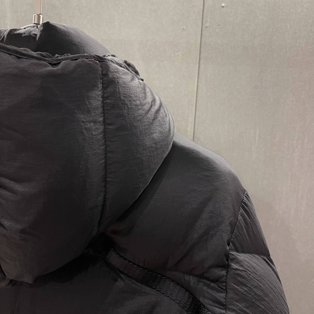 Moncler Short Down Jacket    - FashionPlug