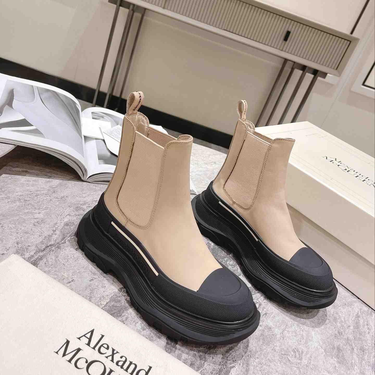 Alexander Mqueen Tread Slick Chelsea Boots - FashionPlug