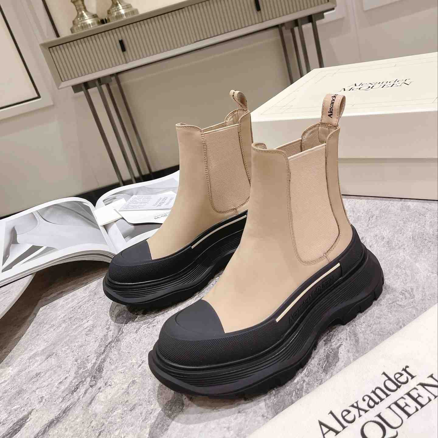 Alexander Mqueen Tread Slick Chelsea Boots - FashionPlug