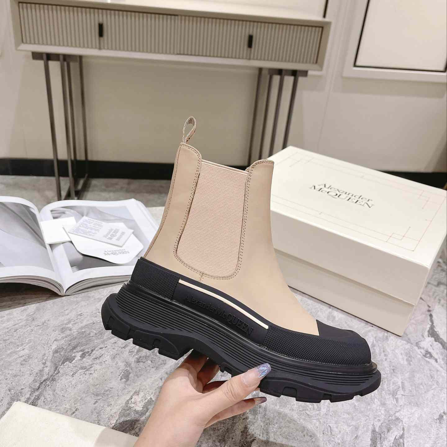 Alexander Mqueen Tread Slick Chelsea Boots - FashionPlug