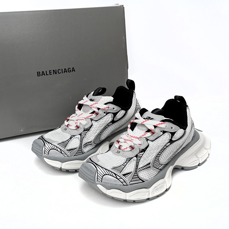Balenciaga Sneaker  - FashionPlug