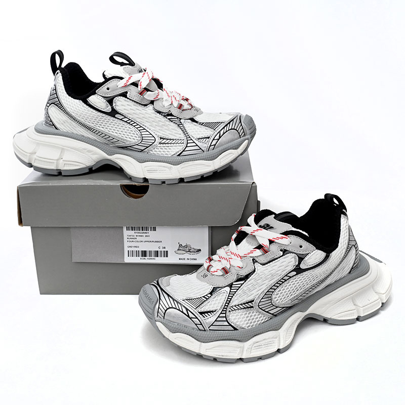 Balenciaga Sneaker  - FashionPlug