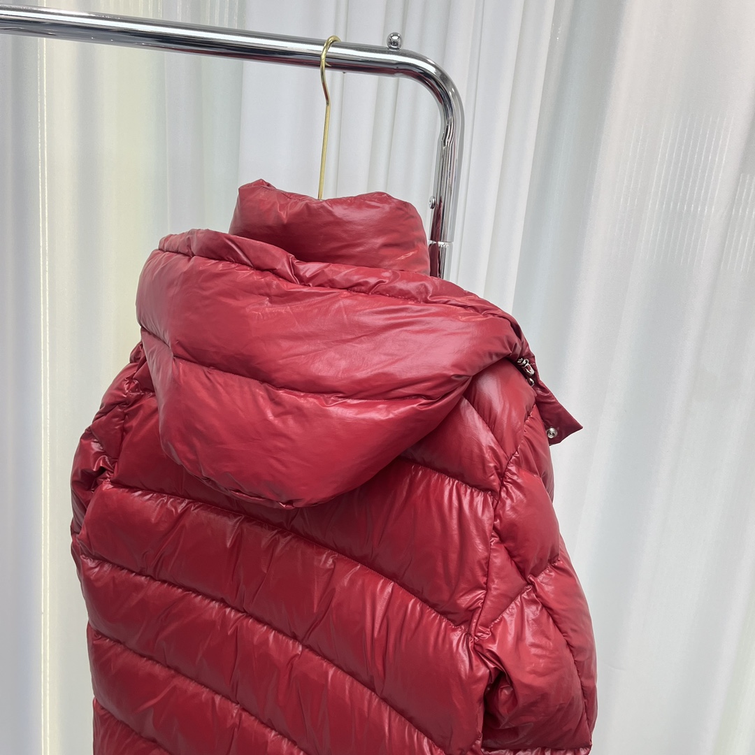 Moncler Maya 70 Short Down Jacket - FashionPlug