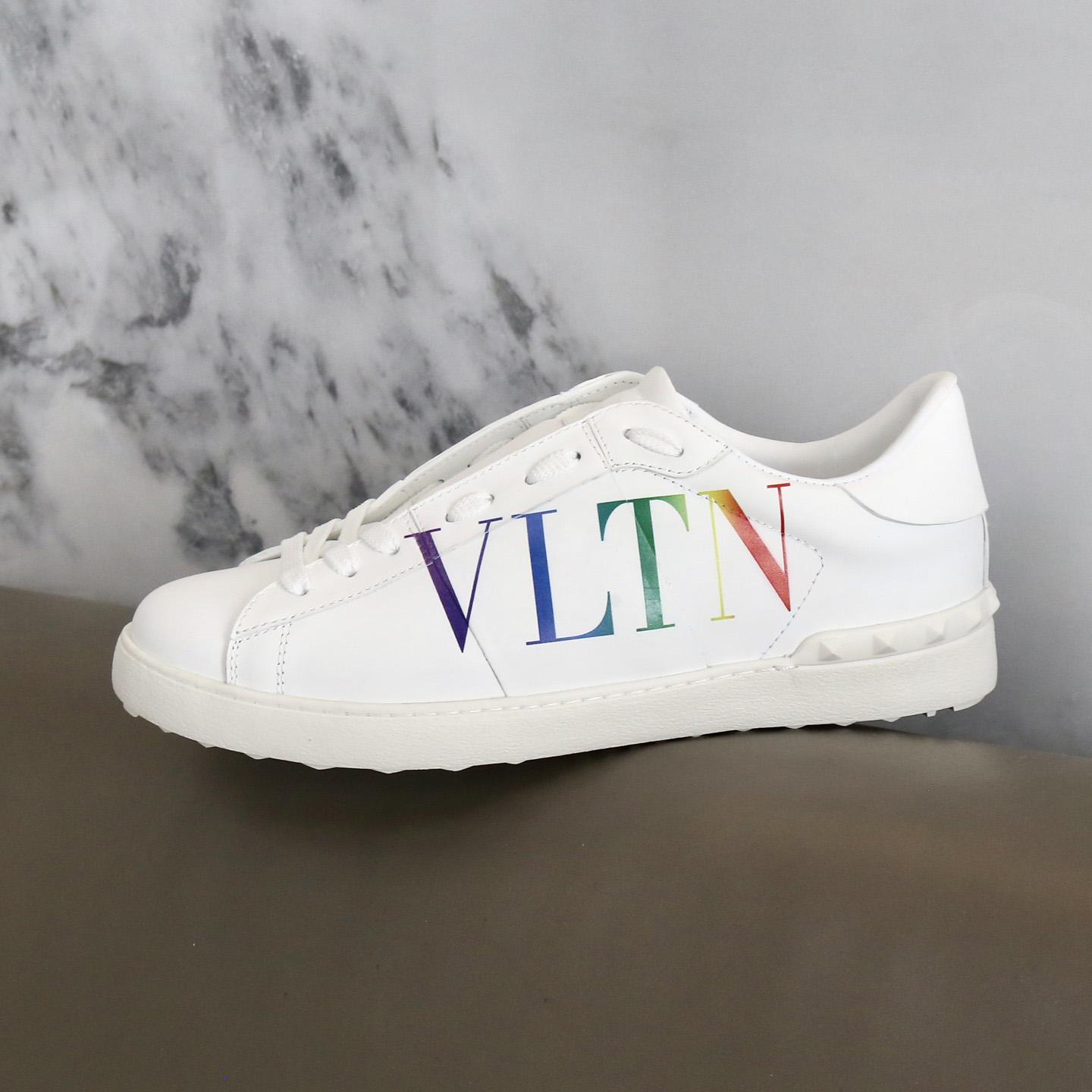 Valenti Garavani Logo Print Sneakers - FashionPlug