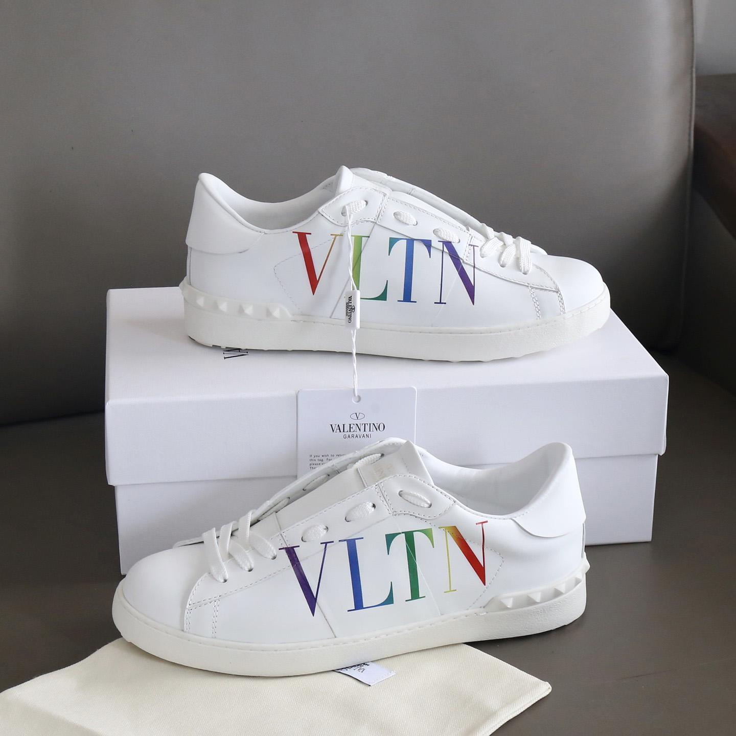 Valenti Garavani Logo Print Sneakers - FashionPlug