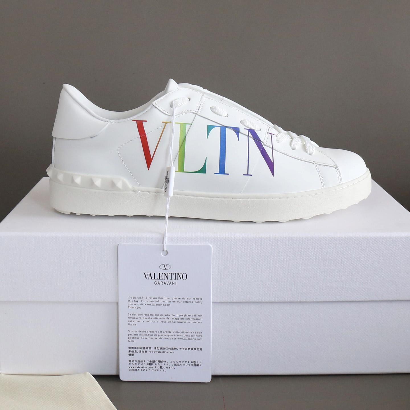 Valenti Garavani Logo Print Sneakers - FashionPlug