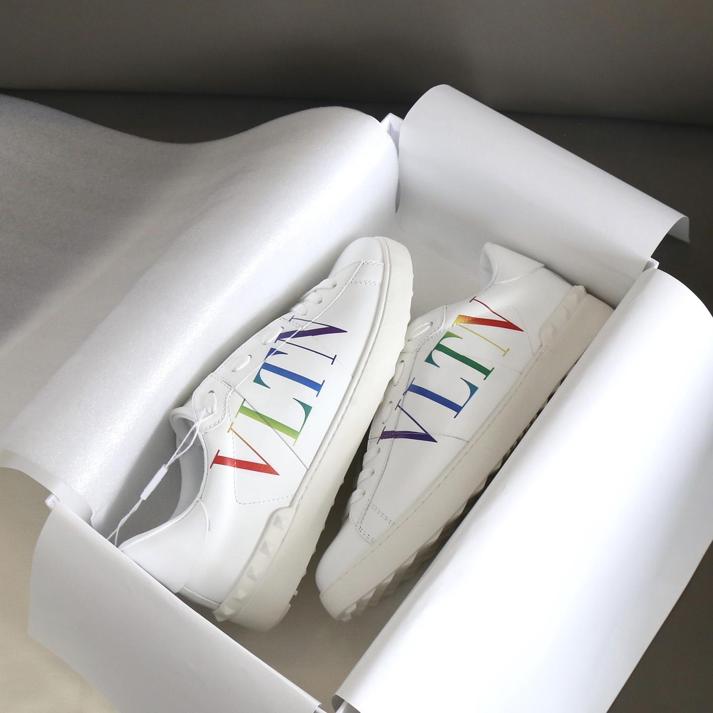Valenti Garavani Logo Print Sneakers - FashionPlug