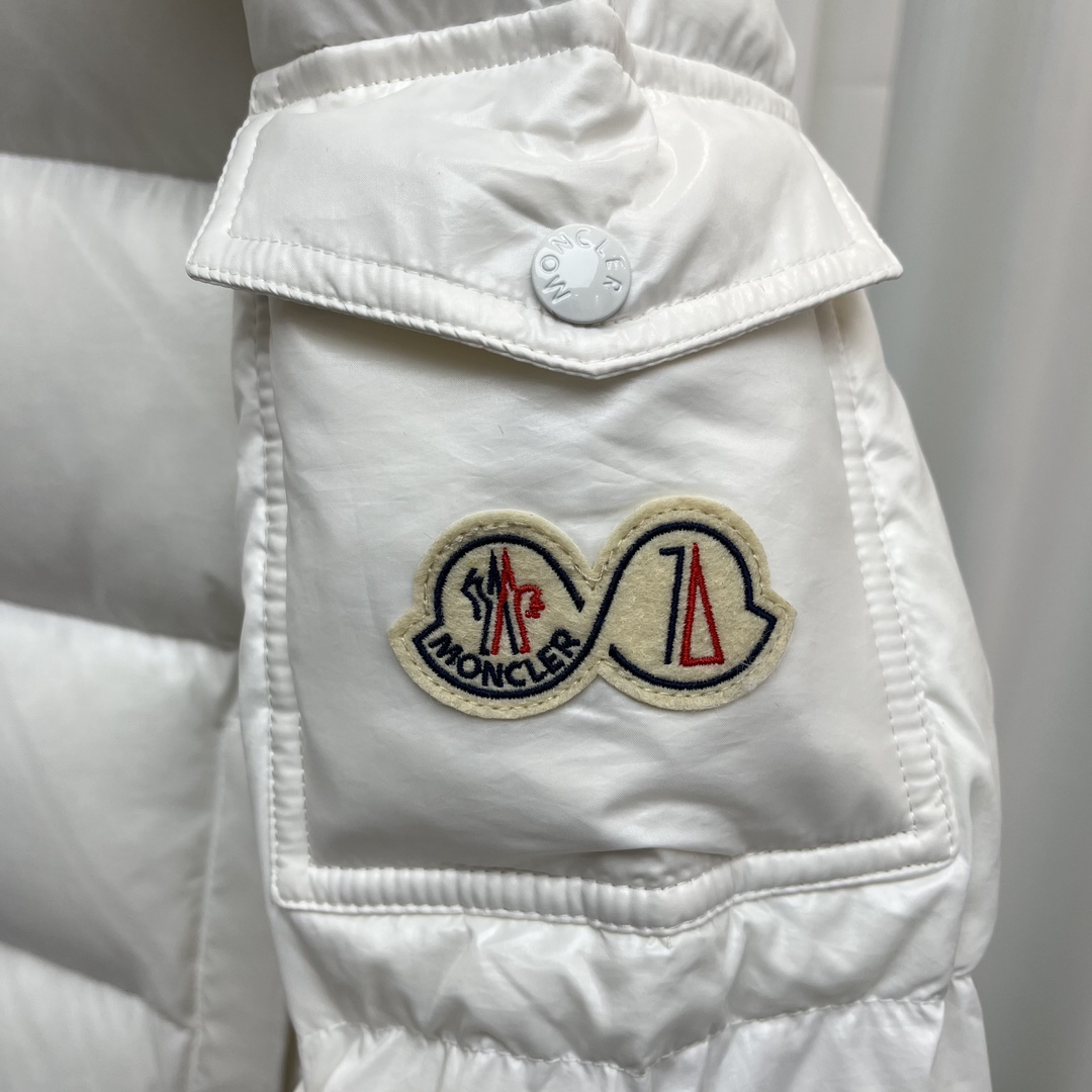 Moncler Maya 70 Short Down Jacket - FashionPlug