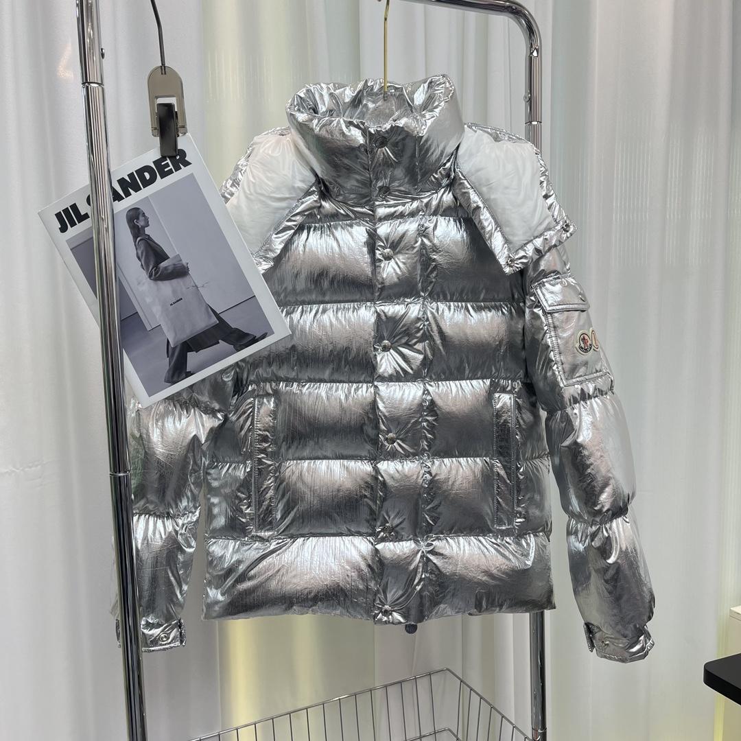 Moncler Maya 70 Short Down Jacket - FashionPlug