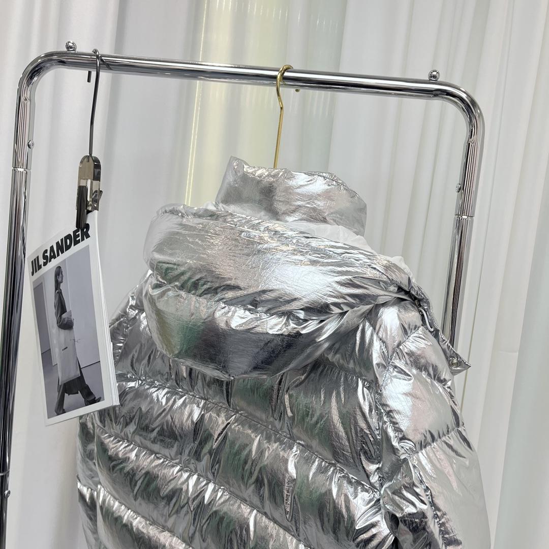 Moncler Maya 70 Short Down Jacket - FashionPlug