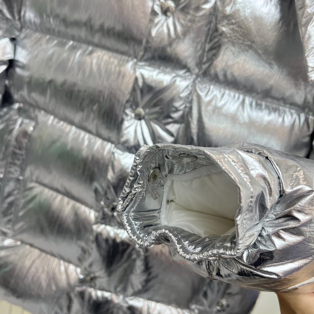 Moncler Maya 70 Short Down Jacket - FashionPlug
