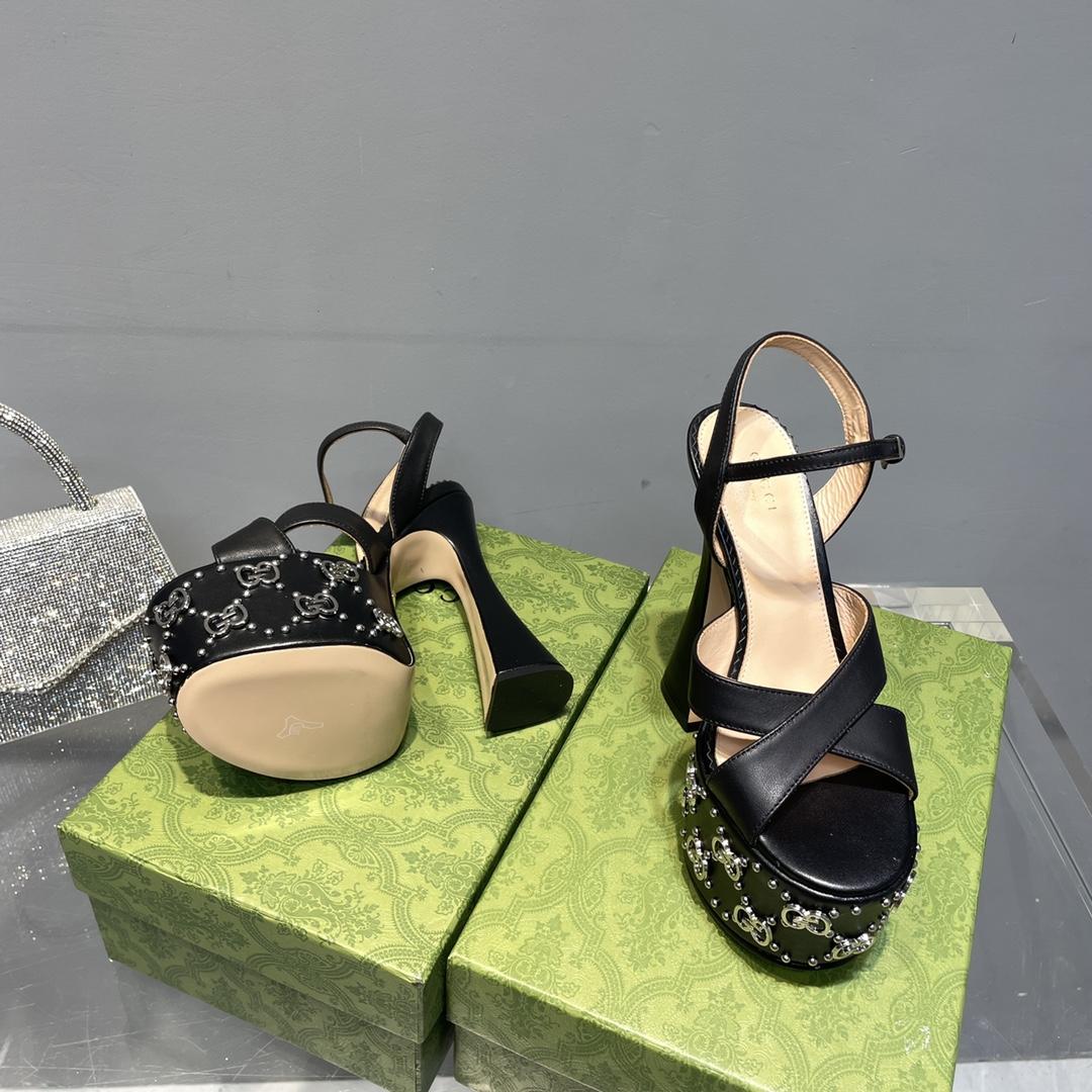 Gucci Women's Interlocking G Studs Sandal - FashionPlug