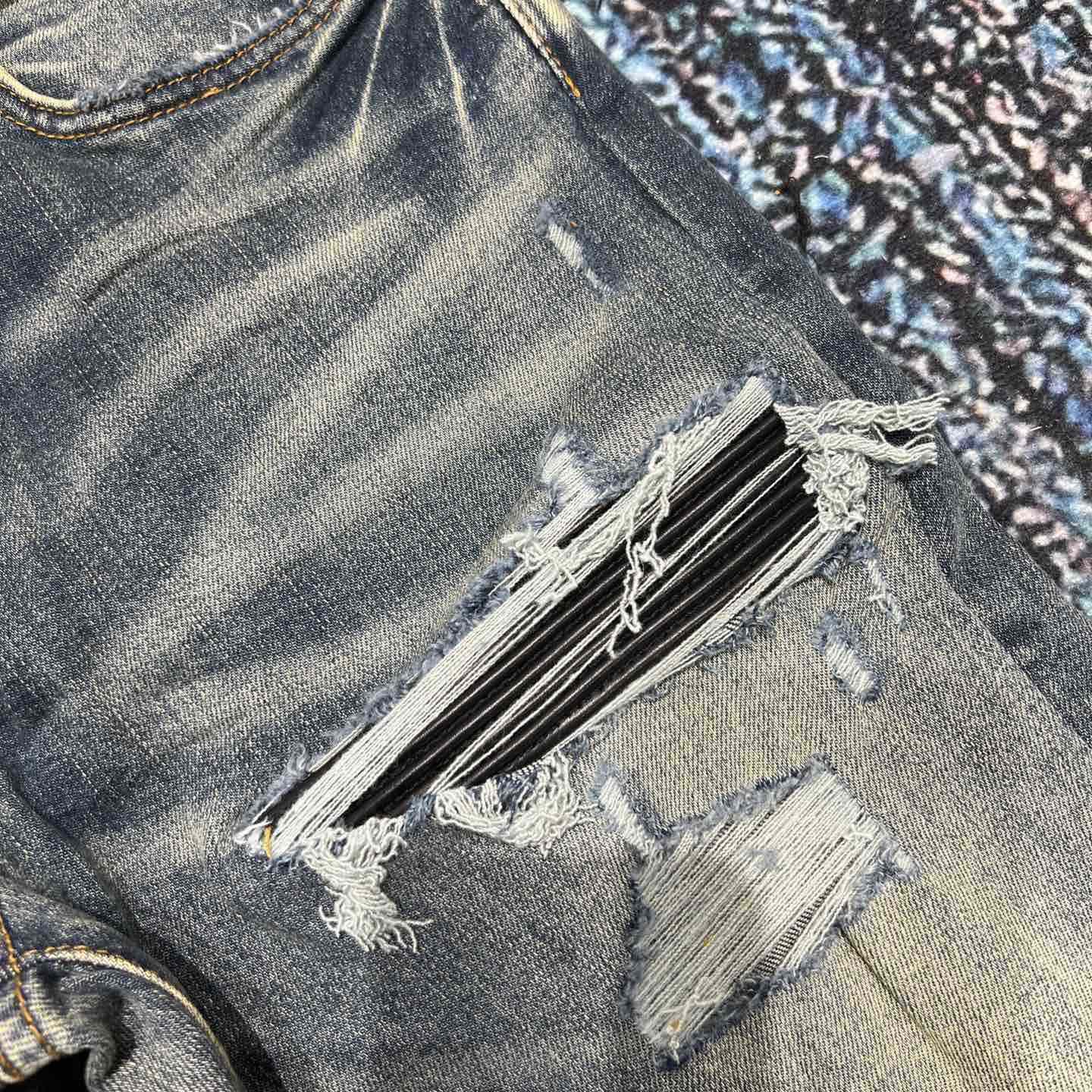 Amiri Slim Fit Jeans    531 - FashionPlug