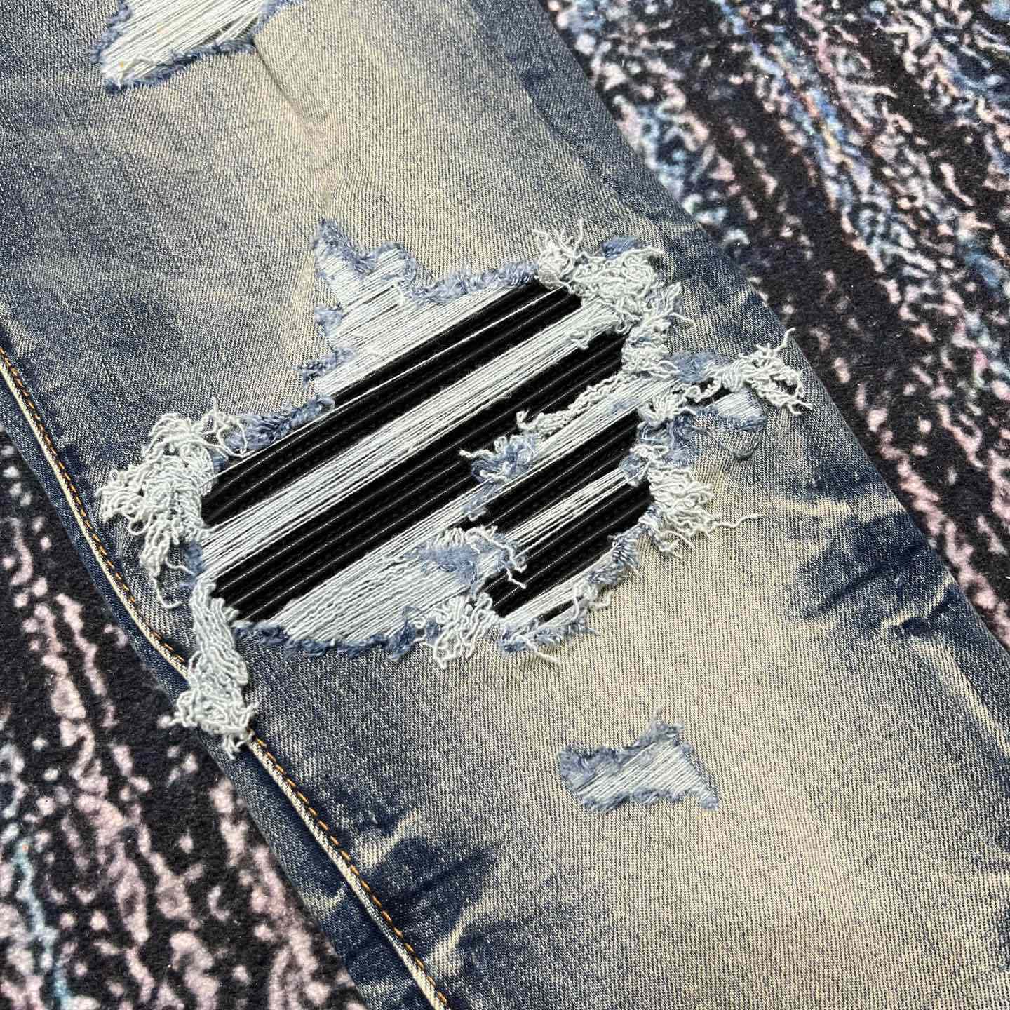 Amiri Slim Fit Jeans    531 - FashionPlug