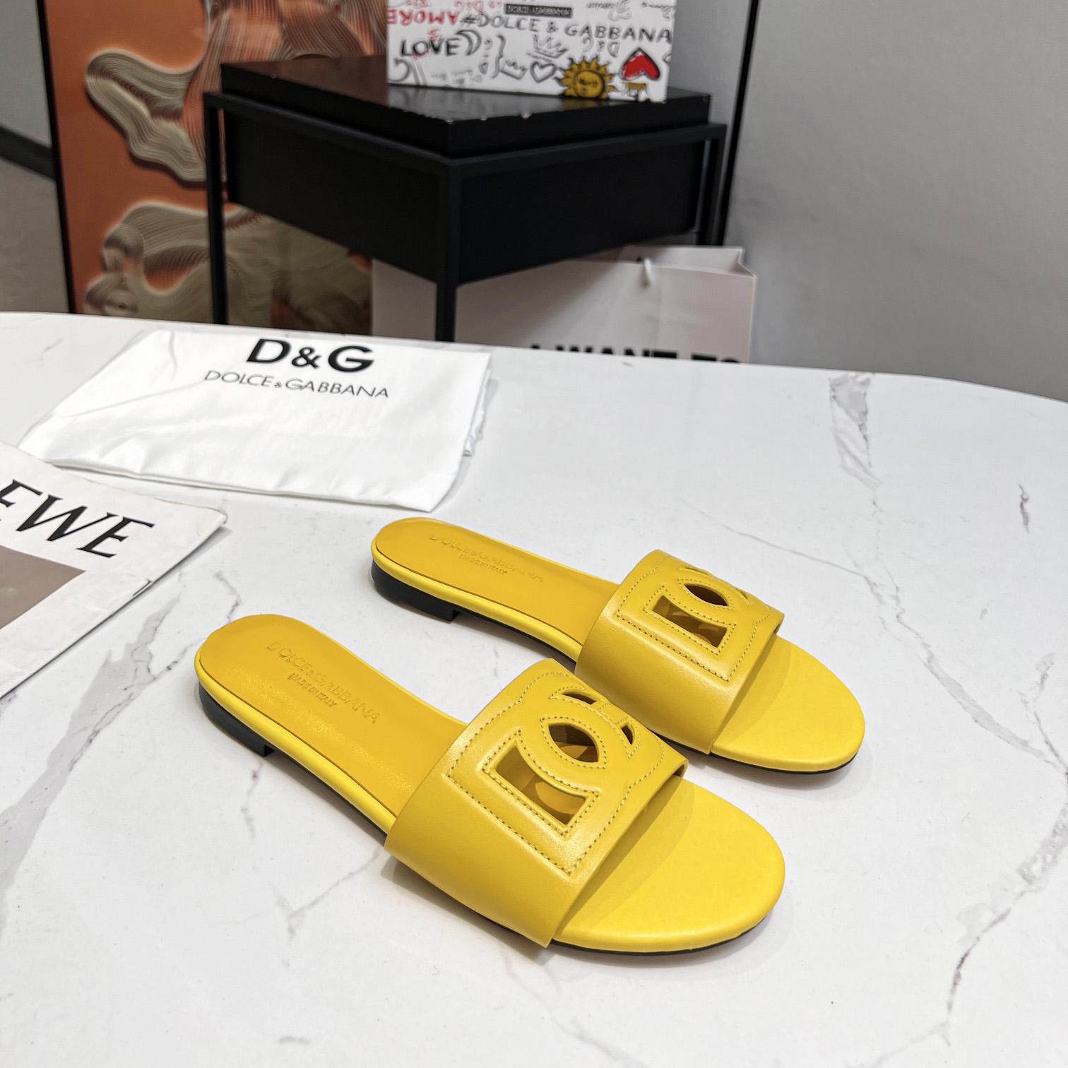 Dolce & Gabbana Calfskin Slides With DG Logo - FashionPlug