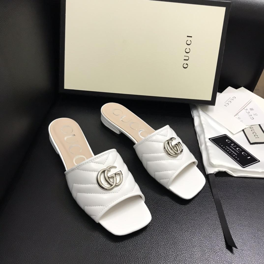 Gucci Women's Slide With Double G - FashionPlug