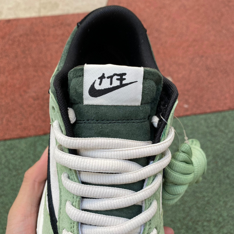 TravisScott x Playstation x Nike SB Dunk Low Sneaker       CU1726-777 - FashionPlug