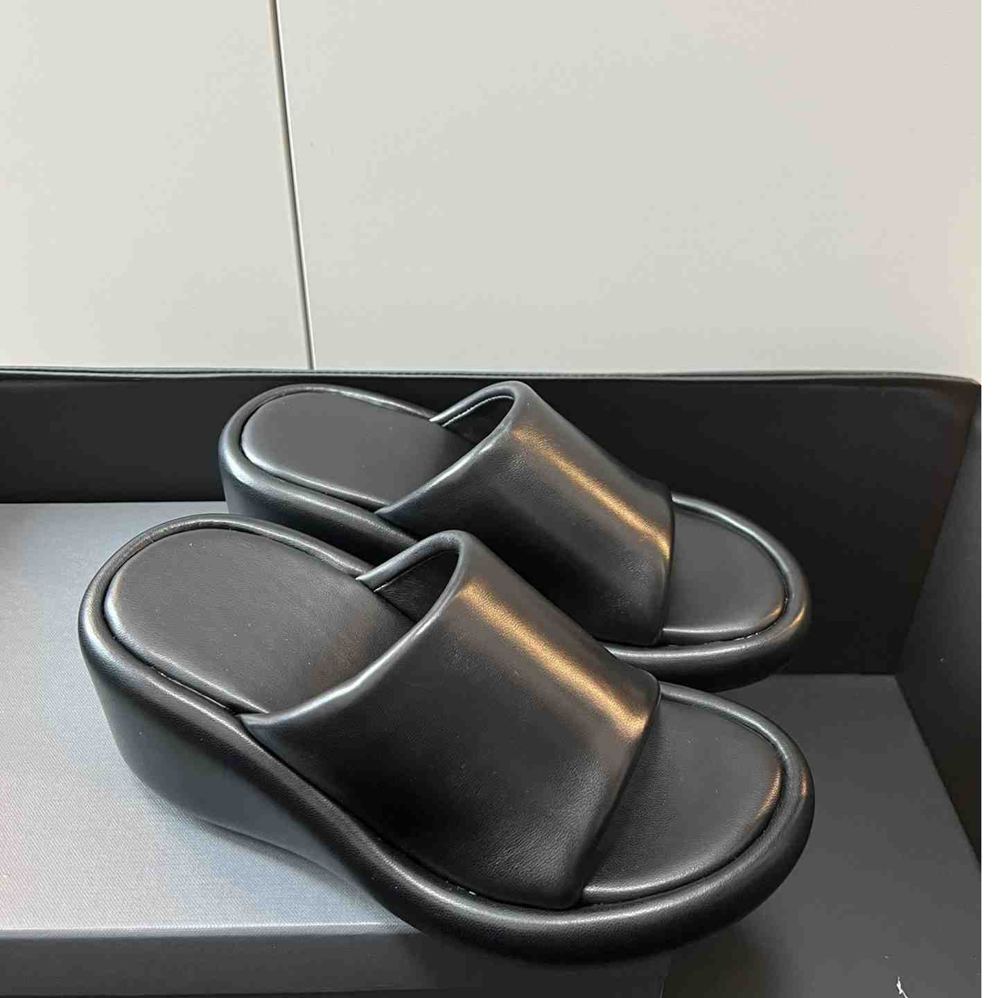 Balenciaga Black Rise Wedge Sandals - FashionPlug