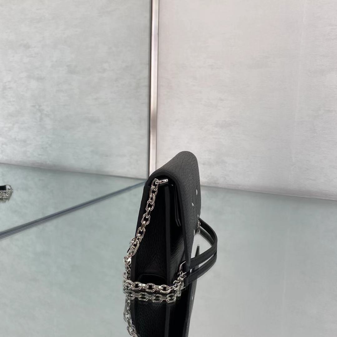 Maison Margiela Wallet-On-Chain Clutch Bag(19.2x4.3x10cm) - FashionPlug