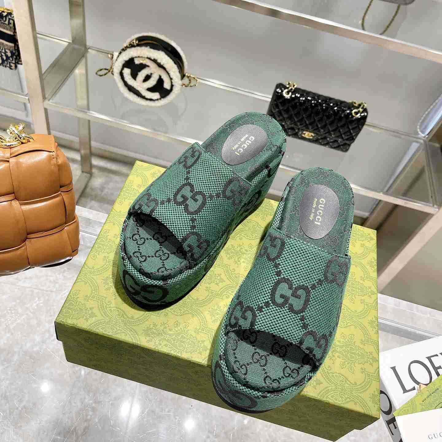 Gucci Women's Jumbo GG Platform Slide Sandal - FashionPlug