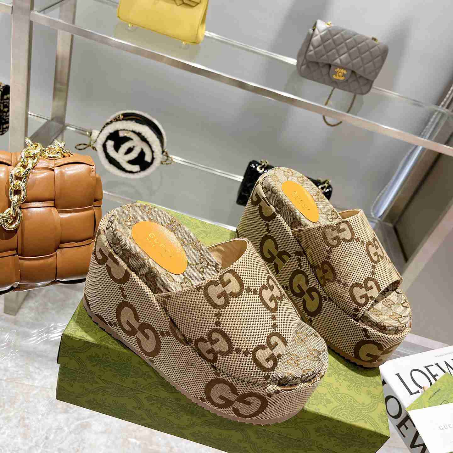 Gucci Women's Jumbo GG Platform Slide Sandal - FashionPlug
