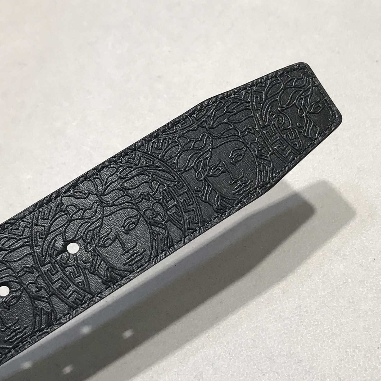 Versace Medusa Leathre Belt    39mm - FashionPlug