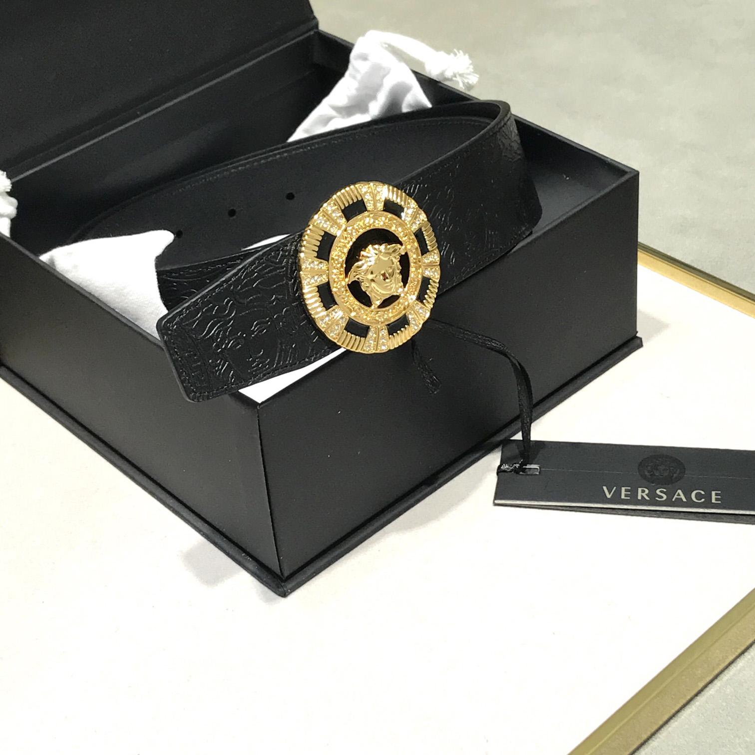 Versace Medusa Leathre Belt    39mm - FashionPlug