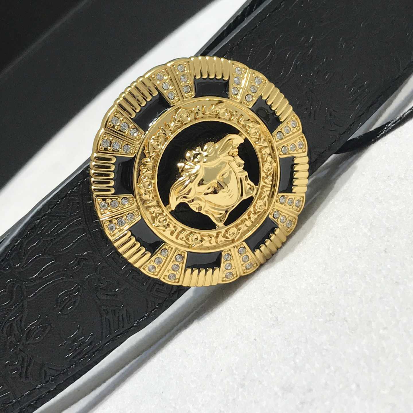 Versace Medusa Leathre Belt    39mm - FashionPlug