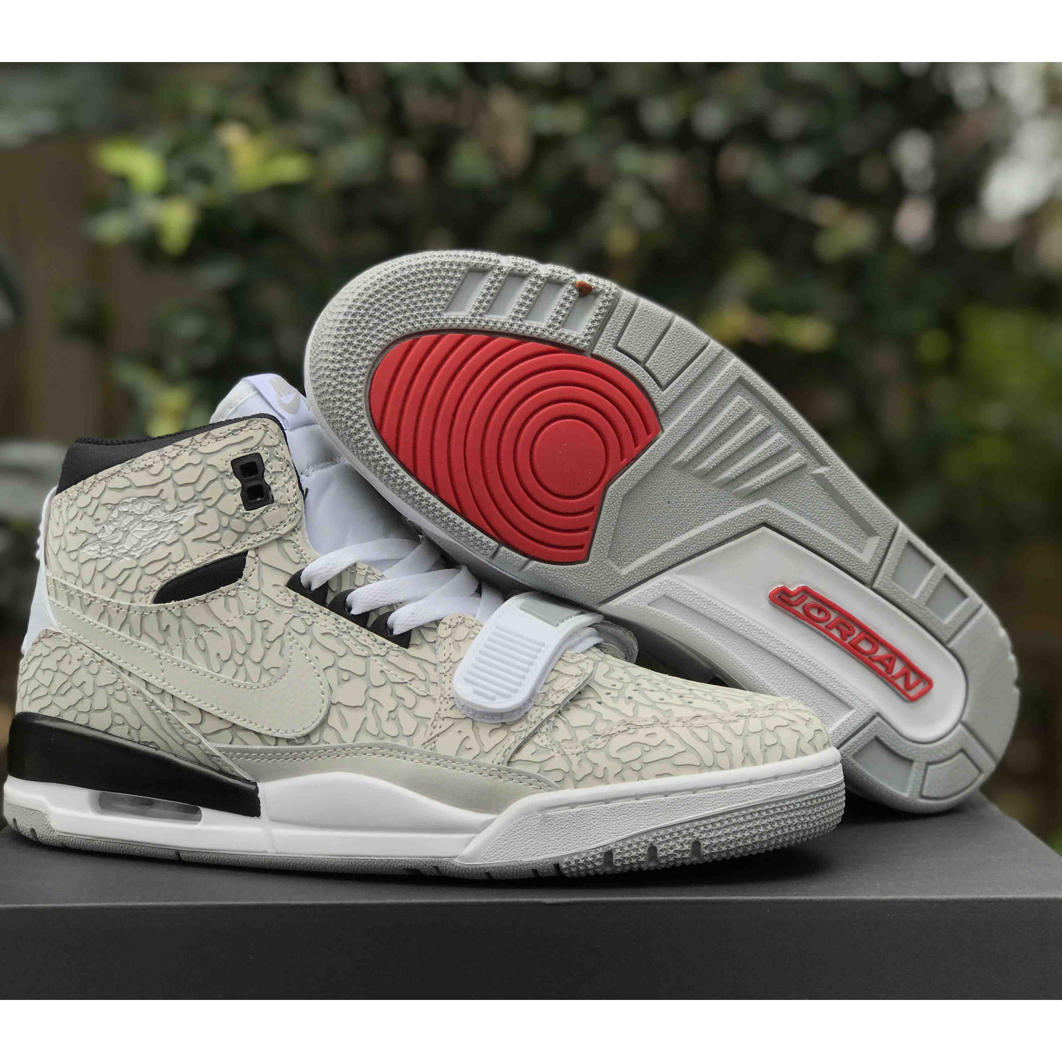 Air Jordan Legacy 312 Sneaker  AV3922-100 - FashionPlug