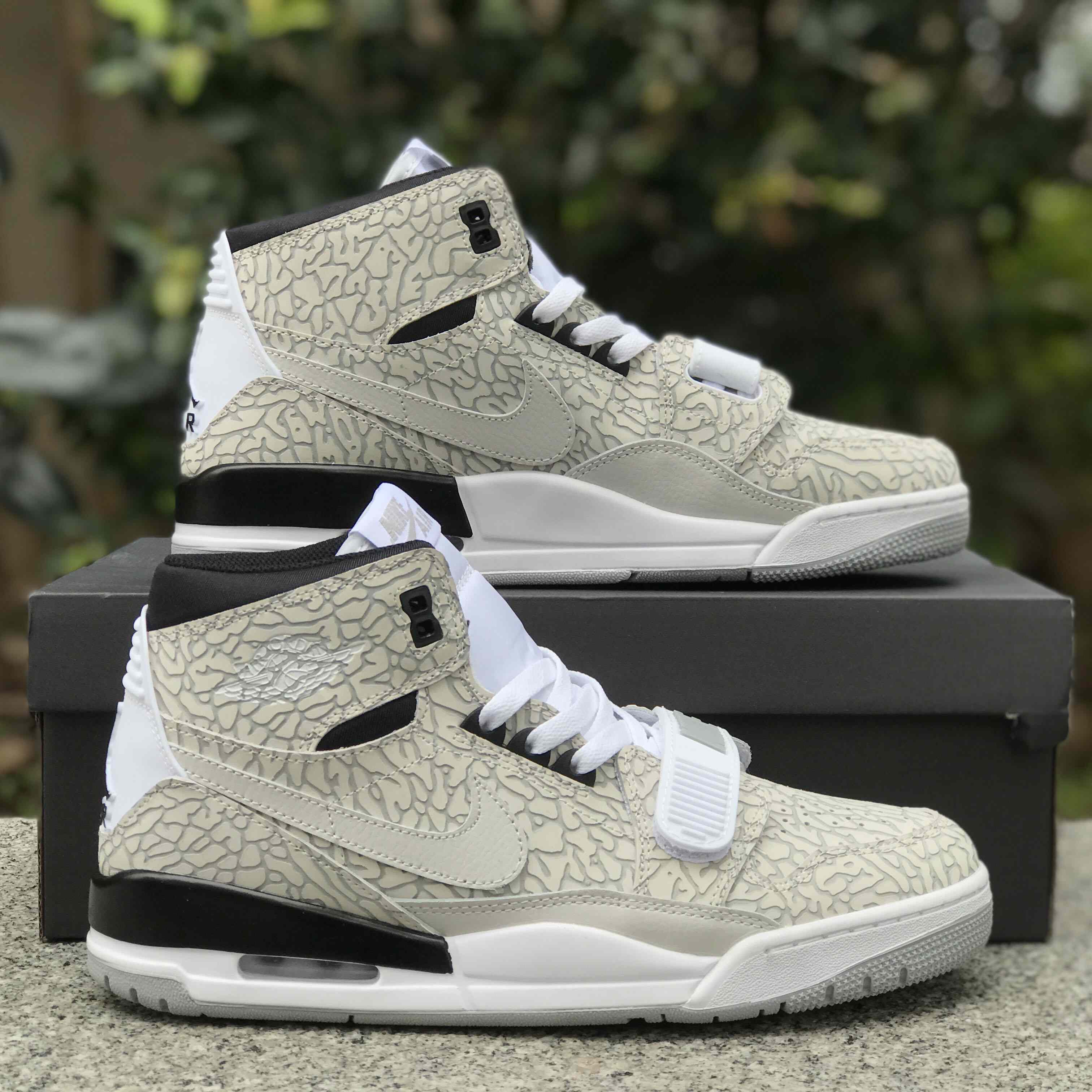 Air Jordan Legacy 312 Sneaker  AV3922-100 - FashionPlug