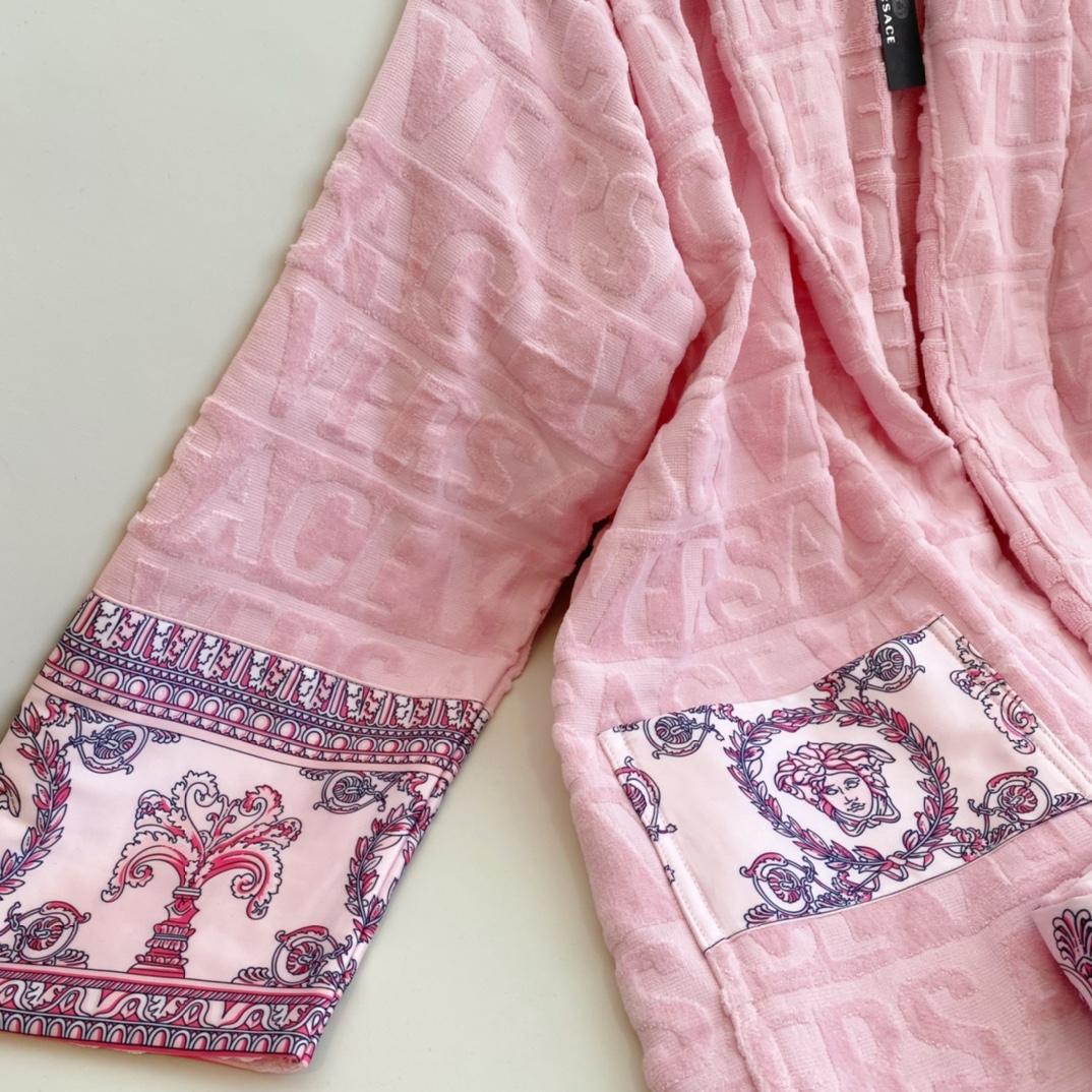 Versace I ♡ Baroque Bathrobe(Uniform size) - FashionPlug