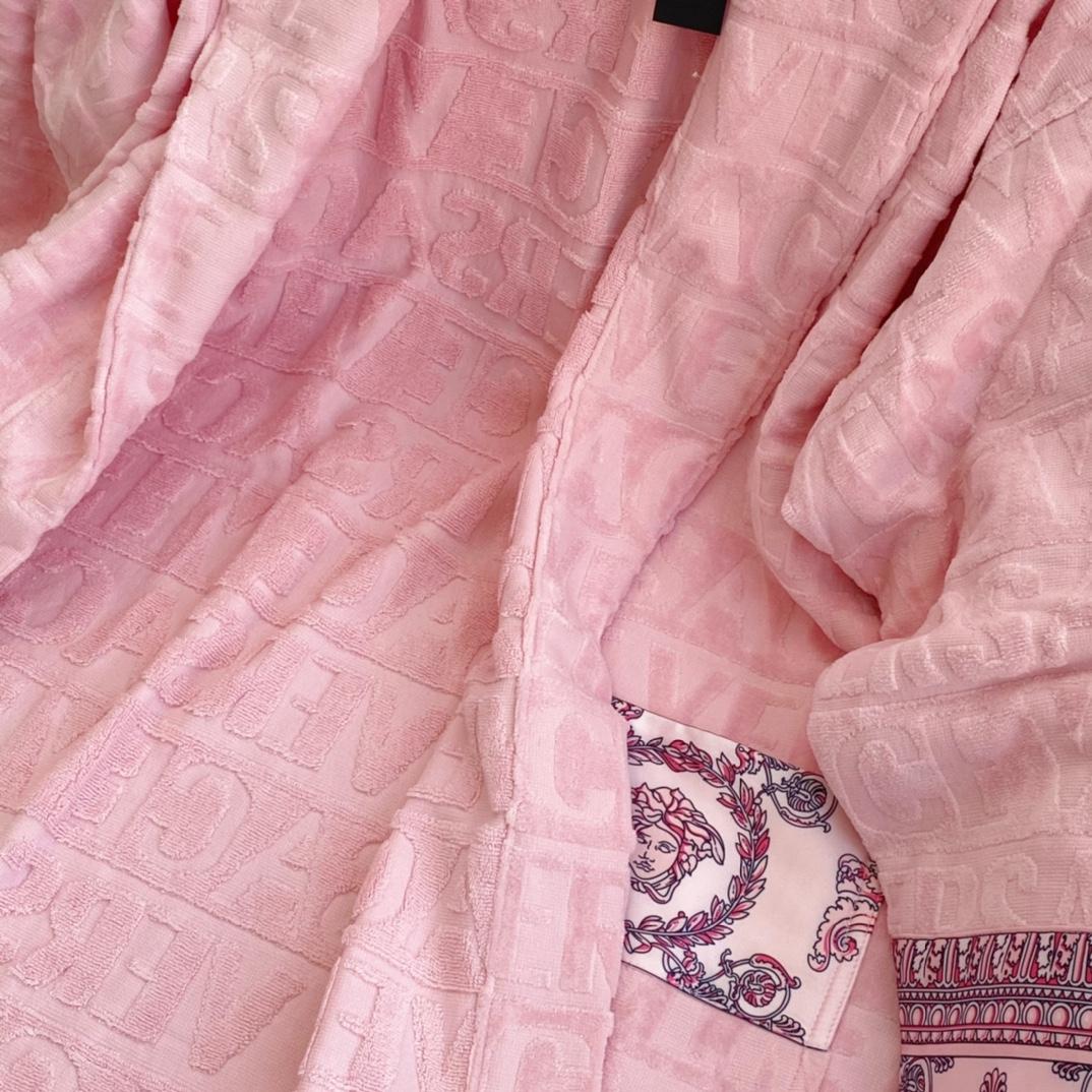 Versace I ♡ Baroque Bathrobe(Uniform size) - FashionPlug