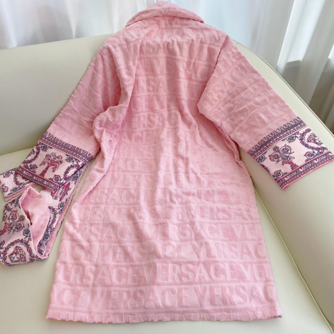 Versace I ♡ Baroque Bathrobe(Uniform size) - FashionPlug