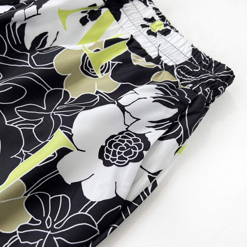 Amiri Flower Shorts - FashionPlug