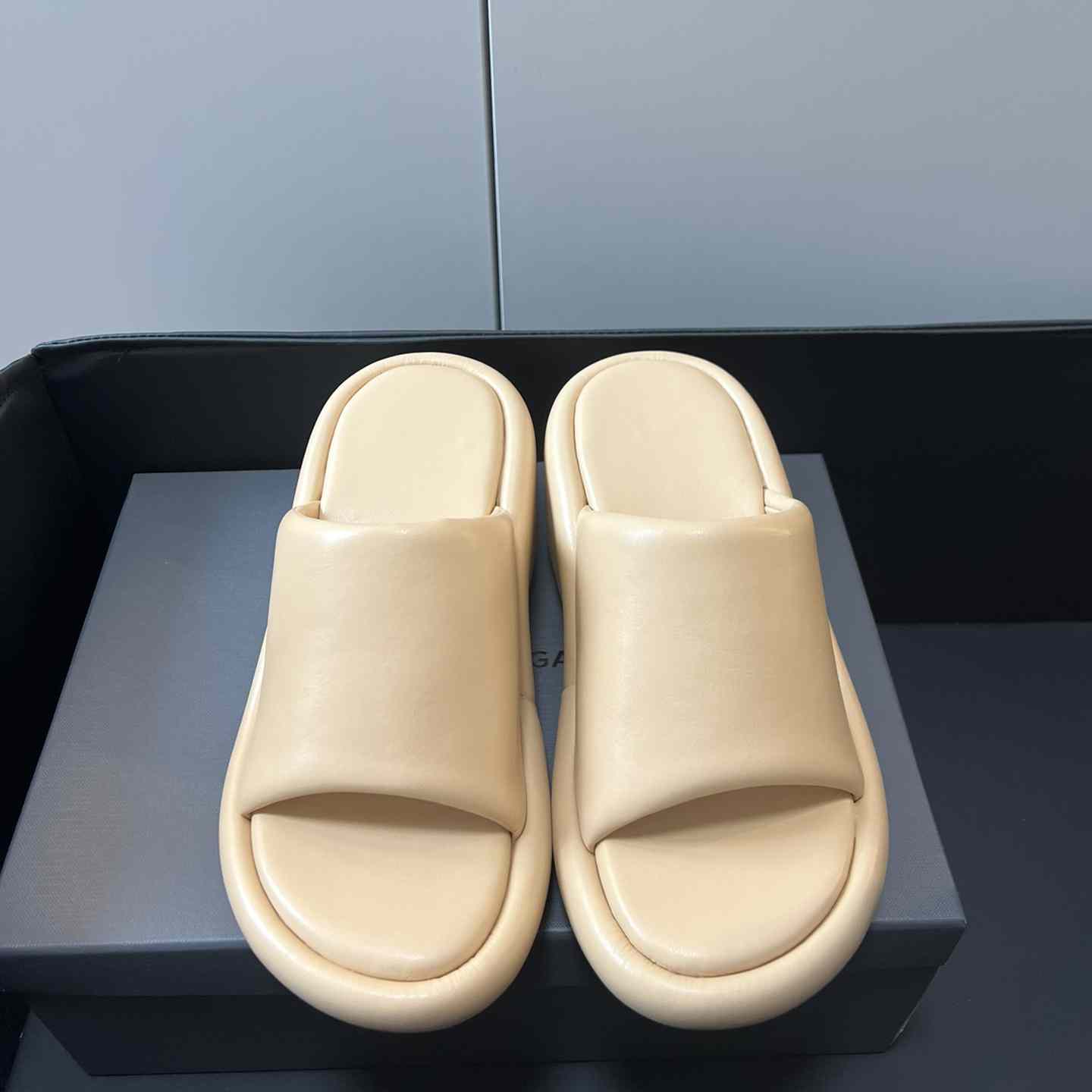 Balenciaga Rise Wedge Sandals - FashionPlug