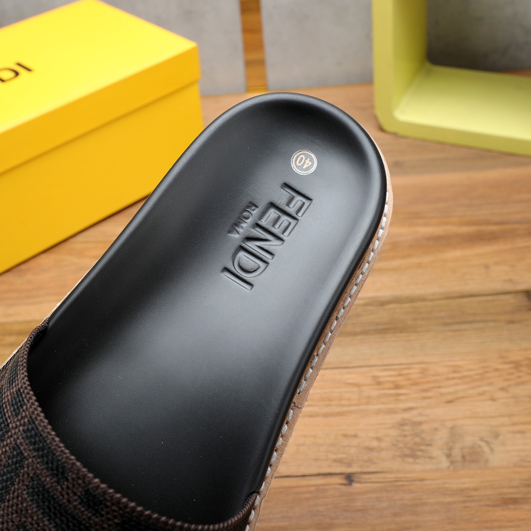 Fendi FF Logo Slides - FashionPlug